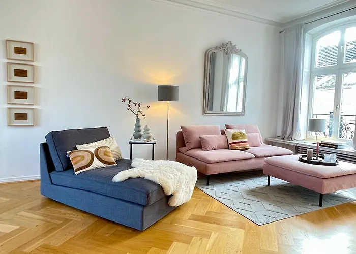 Helle Altbauwohnung Mit Balkon Im Briller Viertel