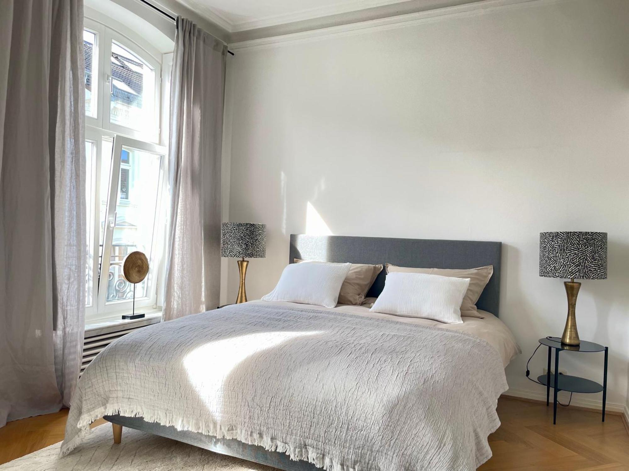 Helle Altbauwohnung Mit Balkon Im Briller Viertel